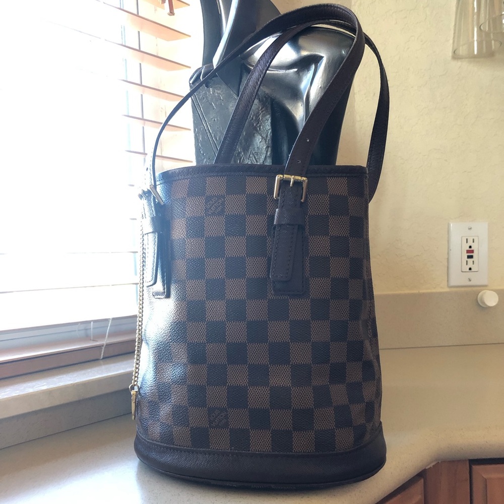 Louis Vuitton Damien bucket bag